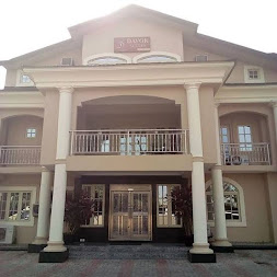 SJ FASHION AND DESIGNS